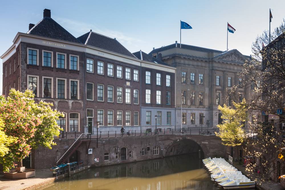Informatiemarkt Historische Vereniging Oud-Utrecht met flitslezingen